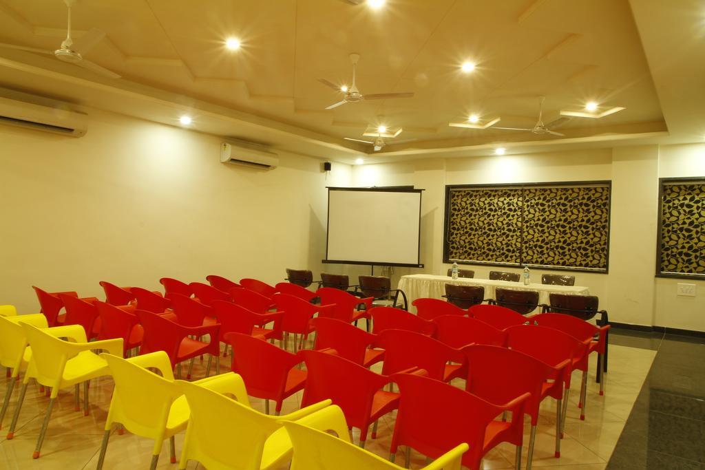 Hotel Sangam Regency Ratnāgiri Exterior foto